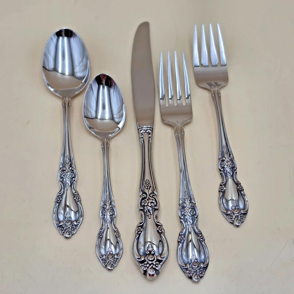 Oneida Louisiana 5 Piece Flatware Place Setting 18/8 Stainless Steel USA